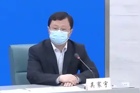 上海街头出现市民聚集聊天现象，专家提了3点建议视频封面