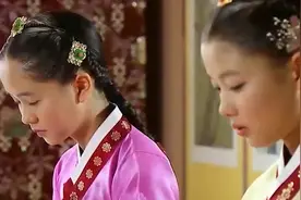 女人的嫉妒心有多大？13岁的小孩竟然满是心眼，让人畏惧视频封面