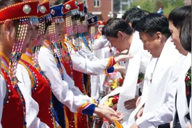 蒙古国赠给我国三万只羊有何意义？这礼到底多贵重？看完你就懂了视频封面