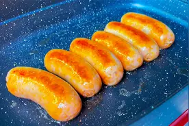 孩子爱吃的脆皮烤肠，自己在家做，太好吃了，皮脆肉嫩，肉质Q弹视频封面
