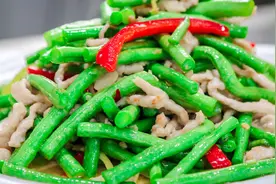 饭店的豆角炒肉为啥好吃？其实诀窍在这里，做法简单又家常