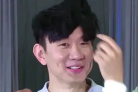 林俊杰不能触碰的刘海梗名场面：撩起刘海亲妈都不认识，形象重要视频封面