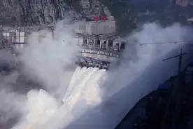 中国最大民营水电站，百万吨混凝土拦截金沙江，规模超越葛洲坝视频封面