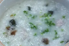 这才是皮蛋瘦肉粥最正确的做法，简单又好喝，孩子一次能喝一大碗视频封面