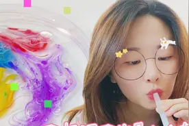 制作神奇炫彩泡泡，把洗洁精和颜料印在纸上，就能变成一幅画？