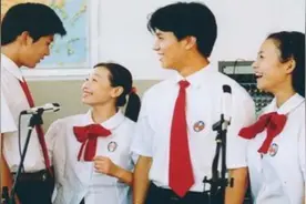 《十七岁不哭》演员现状：郝蕾成单亲妈妈，李晨落魄三线视频封面