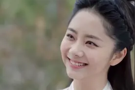 气质美女谭松韵颜值暴击，满满的少女感，不愧是倾国倾城视频封面