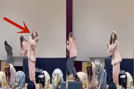 韩国女团跪拜粉丝，中国籍成员挺直腰杆拒绝跪拜，令网友疯狂点赞视频封面