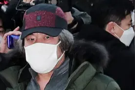 素媛案罪犯出狱后生活曝光：整天宅家看电视，每月领8000元低保视频封面