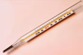 家里使用水银温度计的看看，温度计的正确用法，让家人朋友也知晓