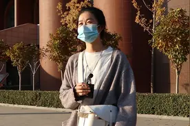 男朋友带其他女生打游戏算劈腿吗？妹子一开口，我就知道不简单
