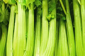 身材好的人饮食上一直很注意，比如腿长的女生大多爱吃这十大食物视频封面