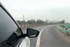 邢李庄村头的新107国道，车道平又宽，看看通车了没有