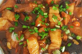 黄豆酱焖五花肉