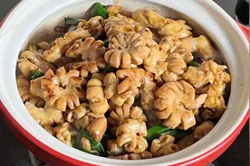 生肠这样做实在太香了，又脆又嫩，香气四溢，做法简单好吃视频封面