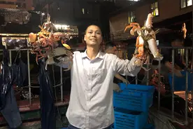 禁渔期渔民都不敢出海打鱼，这位大叔却跑到香港海抓了满船大货视频封面