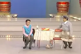 赵本山30年前的春晚作品，场下观众逗乐，现在看依旧不过时视频封面