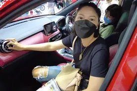 和泰国老婆逛车展，没想到还有国产车，价格贵好多，支持国产买了视频封面