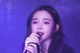 最近这首《演员》又火了，除了两情相悦，其余的喜欢都是心酸！