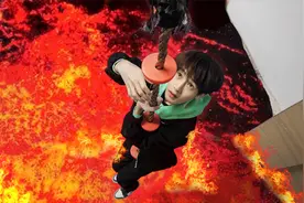 挑战24小时双脚不沾地！上厕所怎么解决视频封面