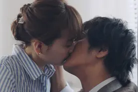 腹黑总裁玩办公室恋情！第一集就拿下女神下属！视频封面