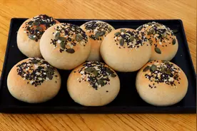 全麦面包：无水无油无糖做法，麦香浓郁，越嚼越香，不用出去买了