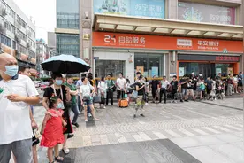德阳至成都的这个摆渡车太火了！运营方：将增加高峰期车辆视频封面