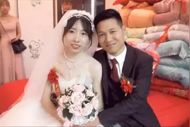 湖北一帅哥结婚，抱着新娘进家，好幸福的一对新人视频封面
