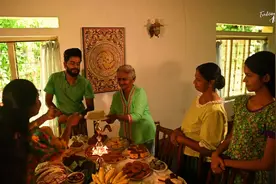 实拍印度中产富人过新年，桌上的食物太丰盛了，穷人做梦都想吃啊视频封面