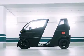 能伸缩的汽车，车身可以伸长0.6米，可以搭载更多乘客和物品