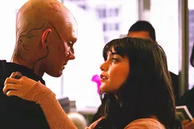 奇幻片：女孩的男友长相奇丑，可刚说完我爱你，男友就变成了帅哥