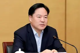 陈金虎履新常州市委书记，曾主政“华夏A股第一县”江阴视频封面