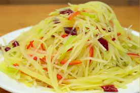 酸辣土豆丝要不要焯水，厨师是如何保证口感脆嫩，又生熟一致视频封面