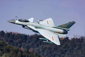 美国虎视眈眈，装备落后的伊朗为何不引进歼10？内心压根看不上