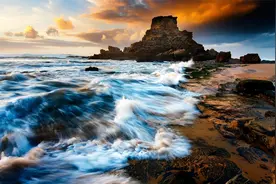 暖心山间景：同是风华正茂，怎甘他人之下。视频封面