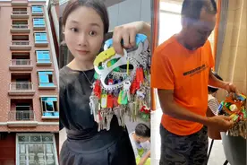 女子在农村老家花400万建7层楼，让父亲打理做包租公：年收益12万视频封面