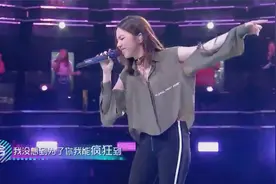 邓紫棋现场演唱《光年之外》，太好听太惊艳！观众掌声山呼海啸！