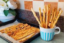 这个意大利面包棒又香又脆，没有加1克糖，做零食好吃又健康视频封面