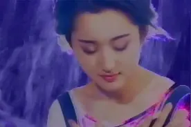 时光不老我们不散，看了杨钰莹当年的造型，才知道什么是梦中情人视频封面