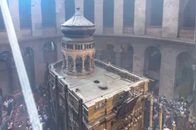 万人齐聚耶路撒冷，组团围观“神迹”蓝色圣光，鸡皮疙瘩都起来了视频封面