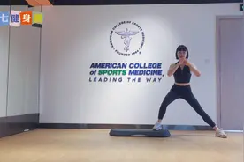 女生一定要做：弓步压腿，超级瘦腿，坚持15天，还你筷子腿