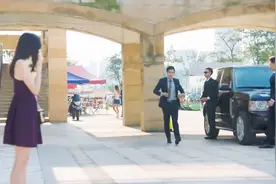 暖爱：美女假扮姐姐见姐夫，谁料姐夫开豪车配保镖，这气派不简单视频封面