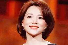 47岁董卿竟美成这样？穿粉色上镜太显嫩，气质高雅尽显古典东方美视频封面