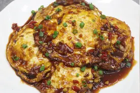 小时候最爱吃的鱼香荷包蛋，大厨教你鱼香汁的调法，咸酸甜辣香鲜