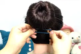 头发长短不齐用这招“扎丸子头”发型光滑还整洁！