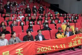 《一日成交》发布会在京举行，王挺大秀“标黔”方言趣味多视频封面