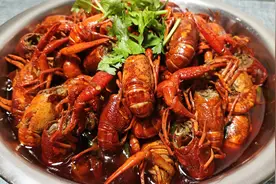 麻辣小龙虾怎么做才好吃？教你方法技巧，虾肉鲜嫩麻辣入味视频封面