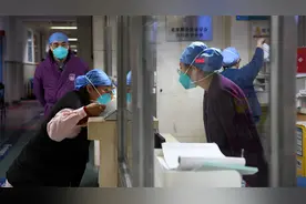 现场|除夕夜的急诊科视频封面