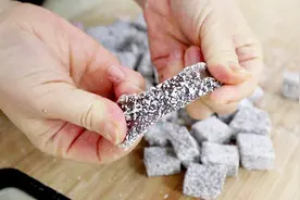 驱寒暖宫的姜汁软糖，软糯Q弹简单好吃，很适合手脚冰凉的女生