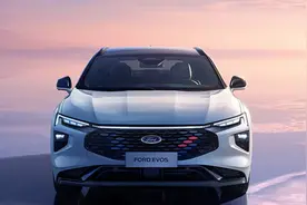 福特EVOS：搭载40英寸大屏的跨界SUV，香不香？视频封面